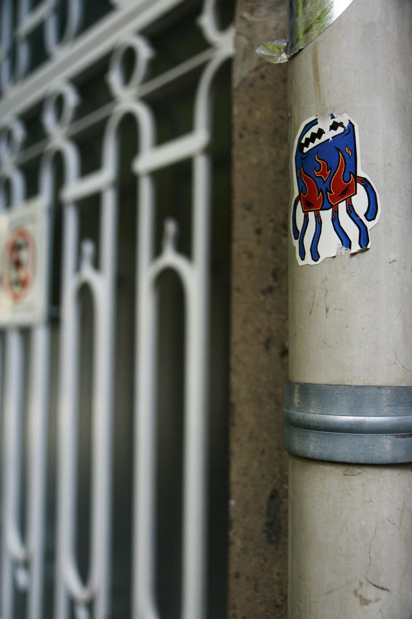 Sony Alpha DSLR-A700 sample photo. Urban sticker 7 photography