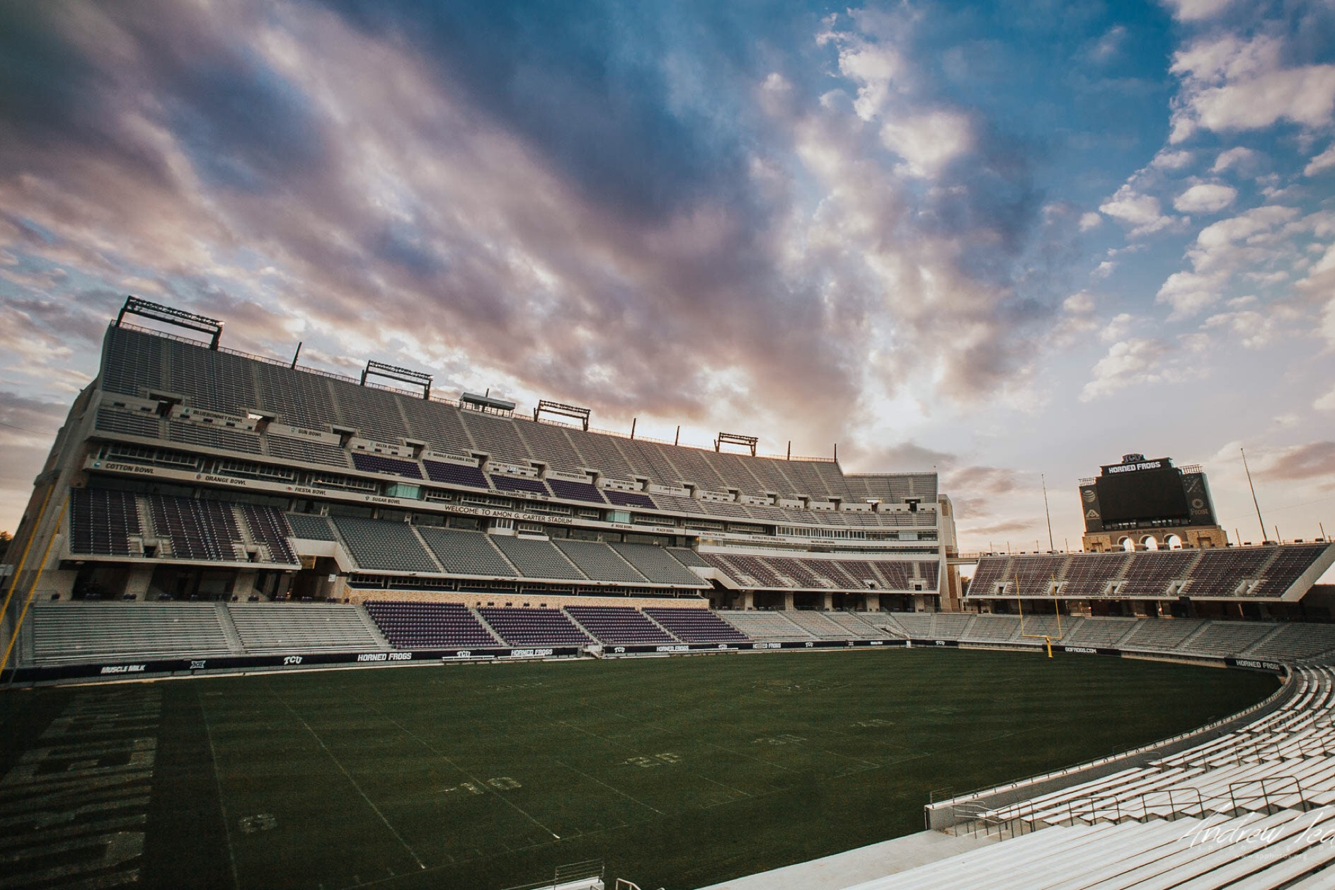 Sigma 14mm f/2.8 EX Aspherical HSM sample photo. Taken at the tcu football field after a senior session. photography