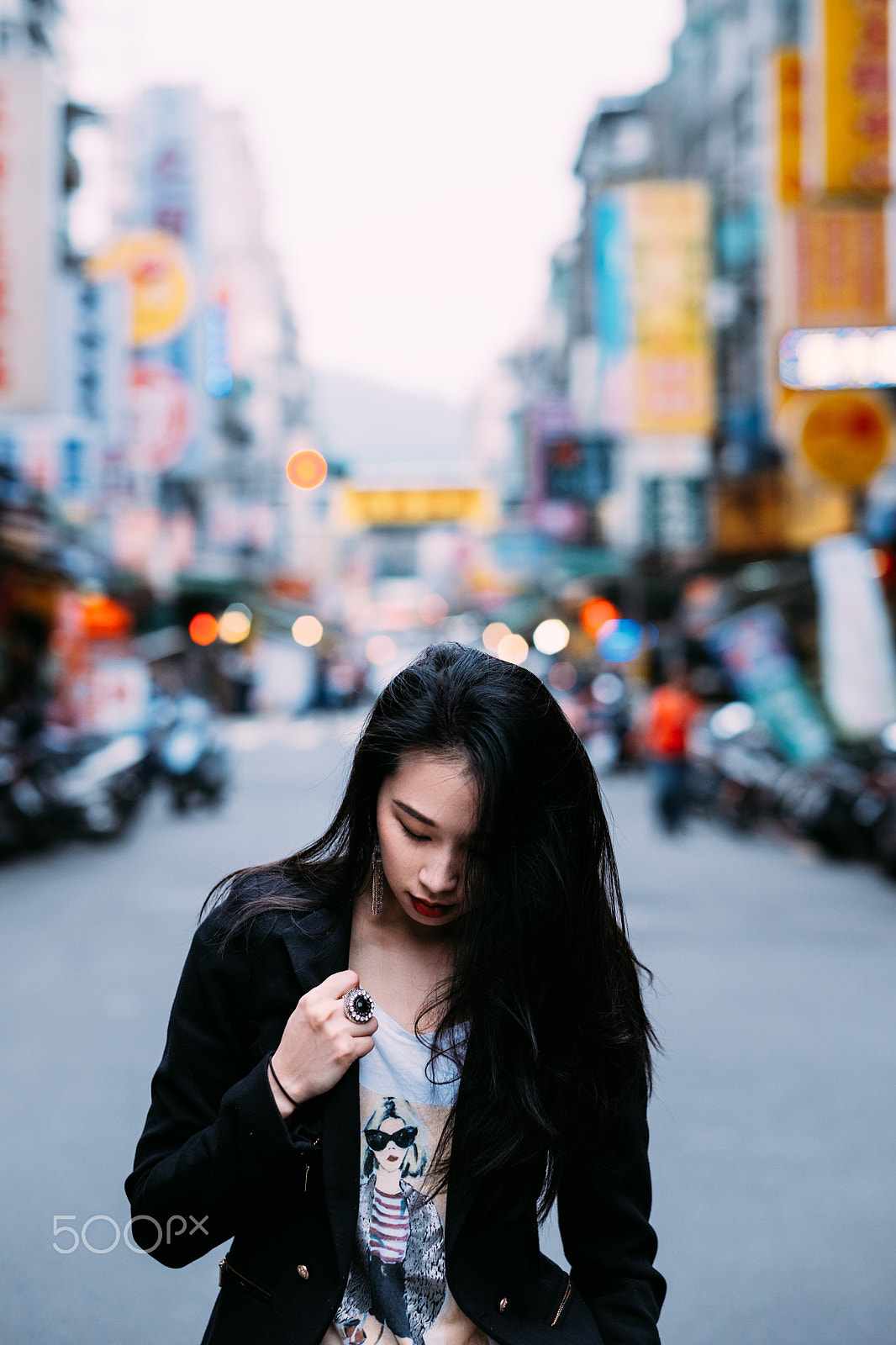 Fujifilm X-T1 + Fujifilm XF 56mm F1.2 R sample photo. Tell your friends photography
