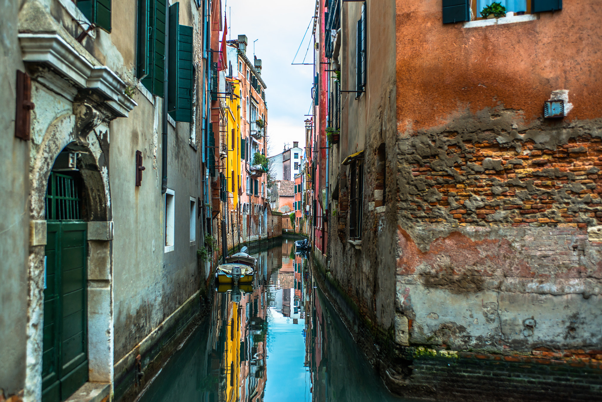 Nikon AF-S Nikkor 28-70mm F2.8 ED-IF sample photo. Venezia canal photography