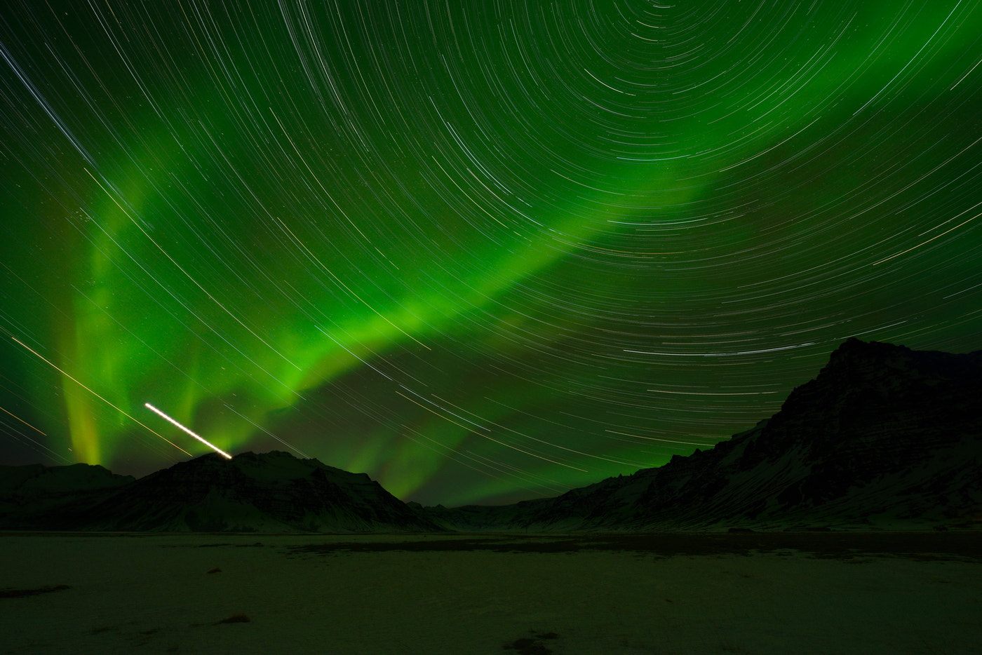 Nikon AF-S Nikkor 14-24mm F2.8G ED sample photo. Aurora startrail photography