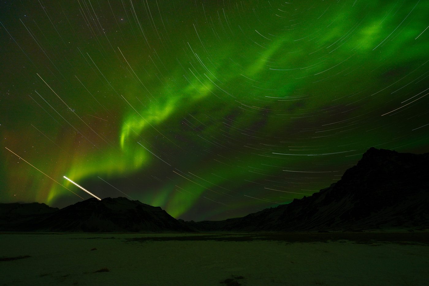 Nikon AF-S Nikkor 14-24mm F2.8G ED sample photo. Aurora startrail photography