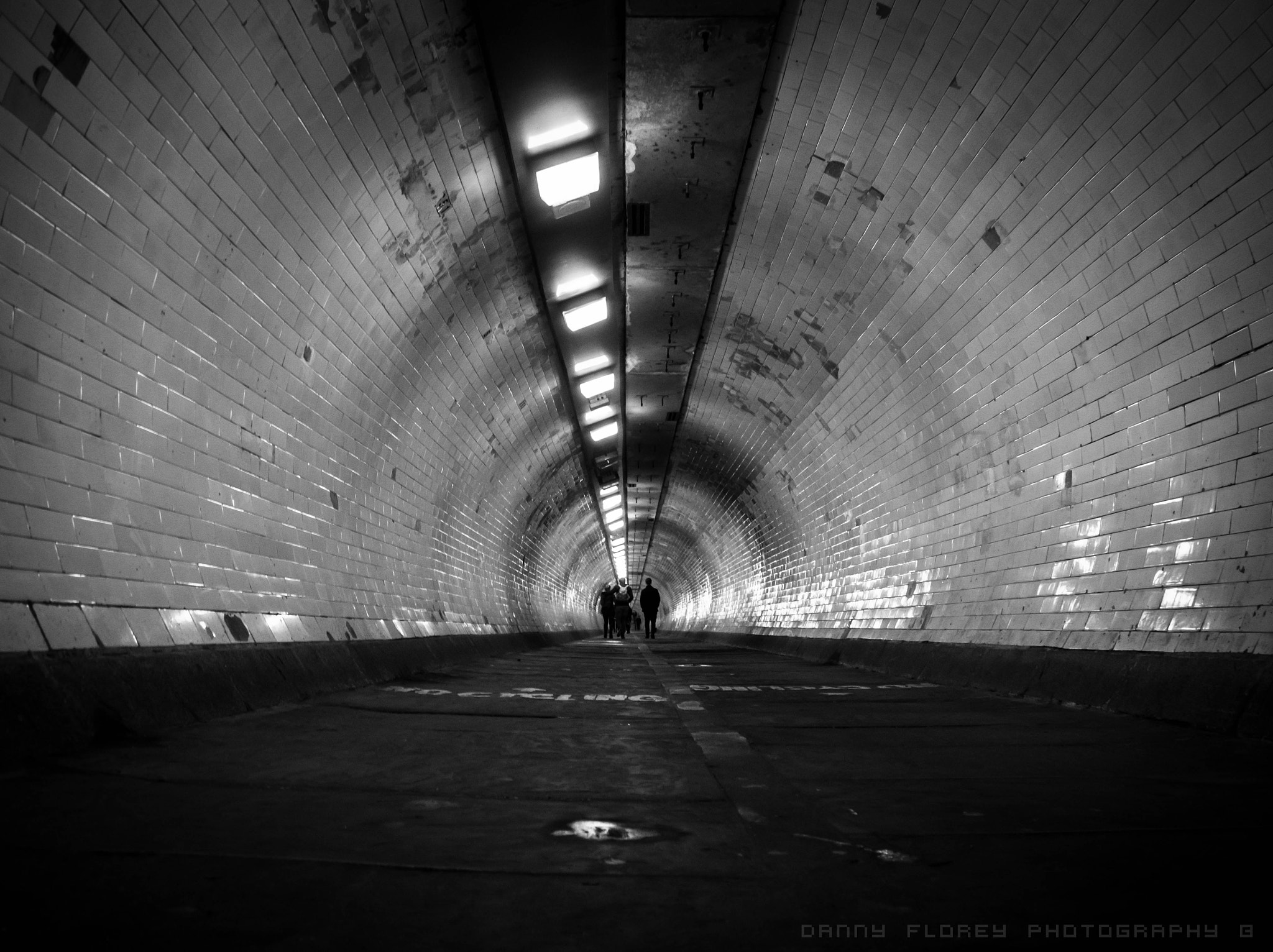 Panasonic Lumix DMC-GX8 sample photo. Victorian tunnel photography