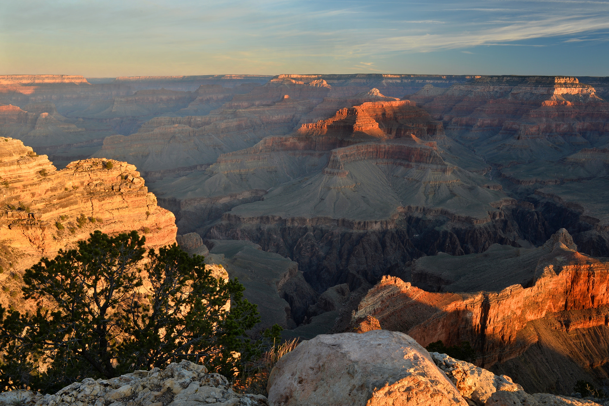 Nikon AF-S Nikkor 24-70mm F2.8G ED sample photo. Sunrise powell point - grand canyon photography