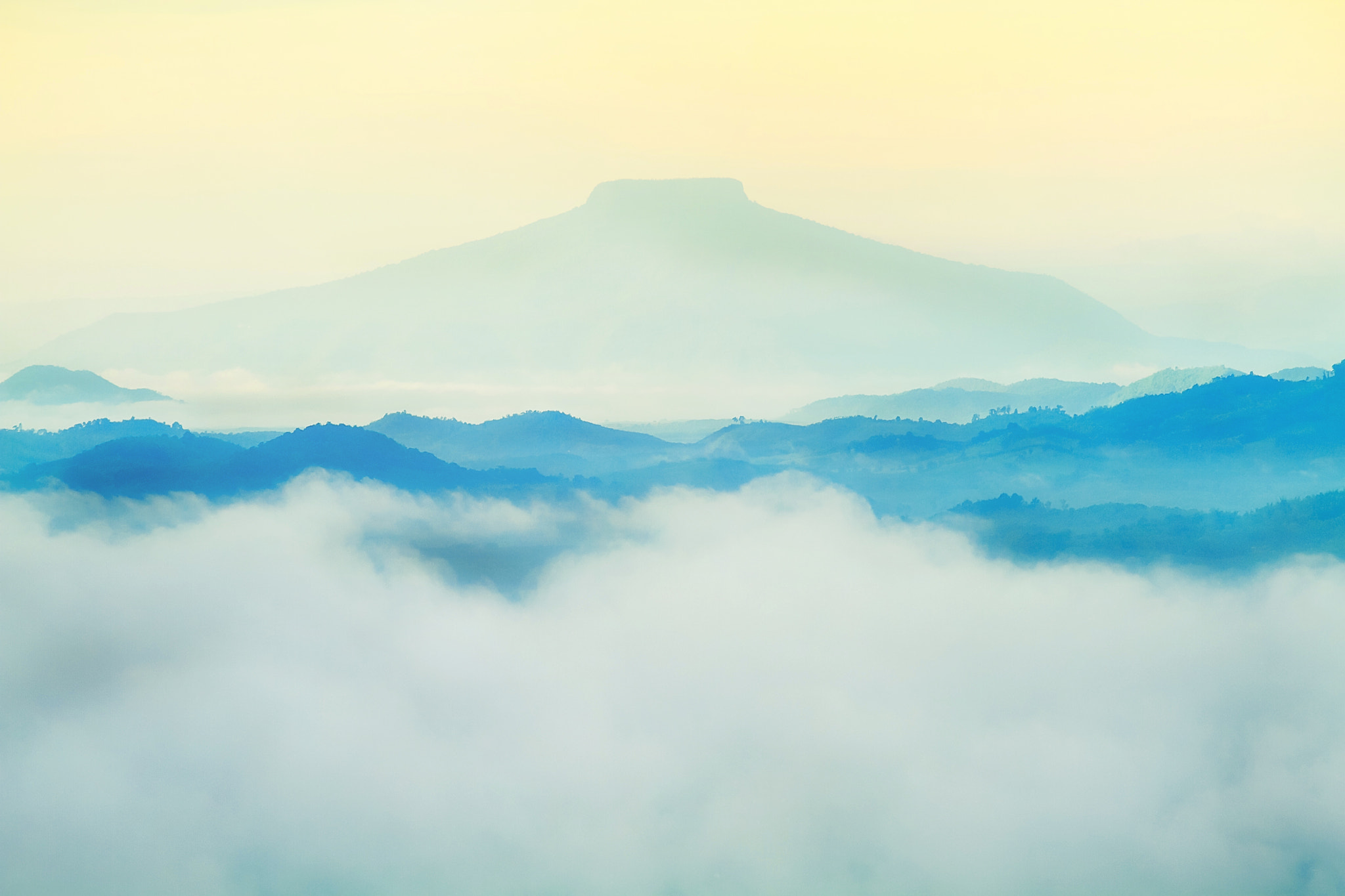 Canon EOS 7D + Canon EF 70-200mm F4L USM sample photo. Sunrise over the clouds photography