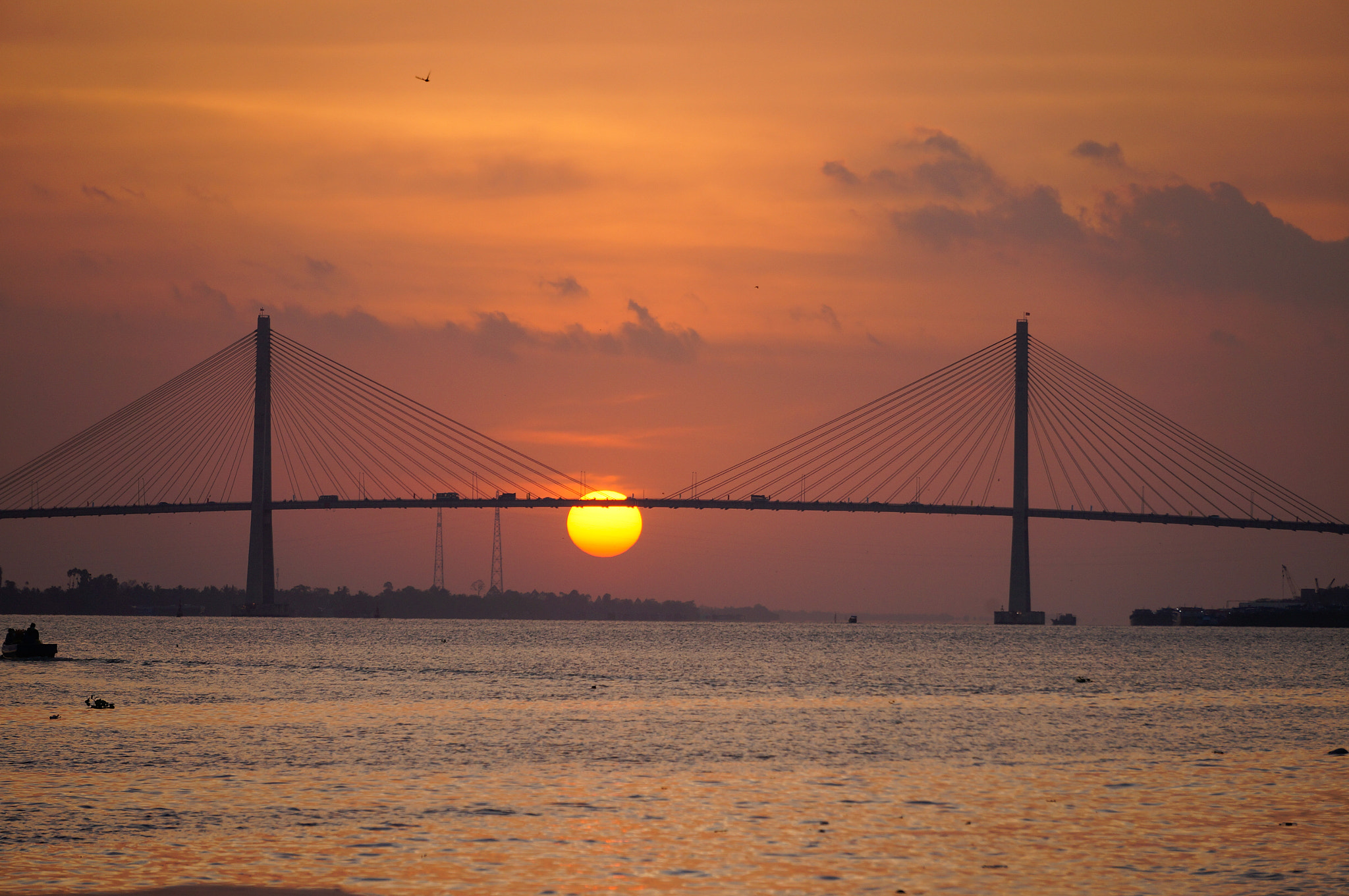 Sony Alpha NEX-5N + Sony E 55-210mm F4.5-6.3 OSS sample photo. Rach mieu bridge photography
