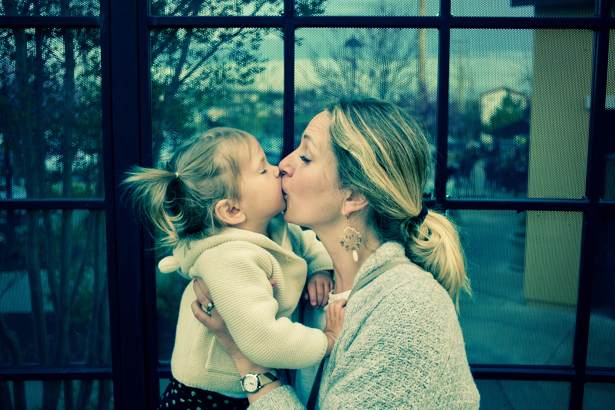 Canon EF-S 24mm F2.8 STM sample photo. Mother/child photography