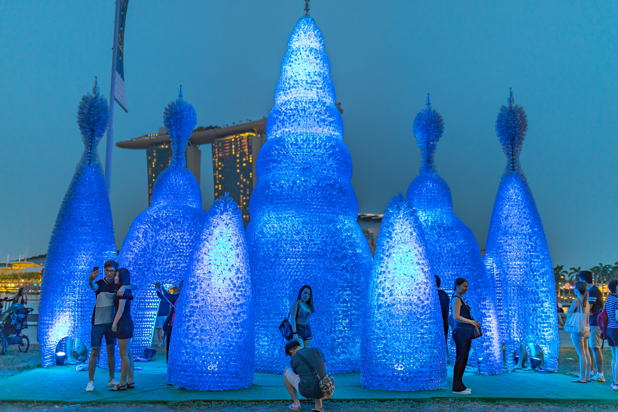 Sigma 35mm F1.4 DG HSM Art sample photo. Ocean pavillion (ilight marina bay 2017) photography