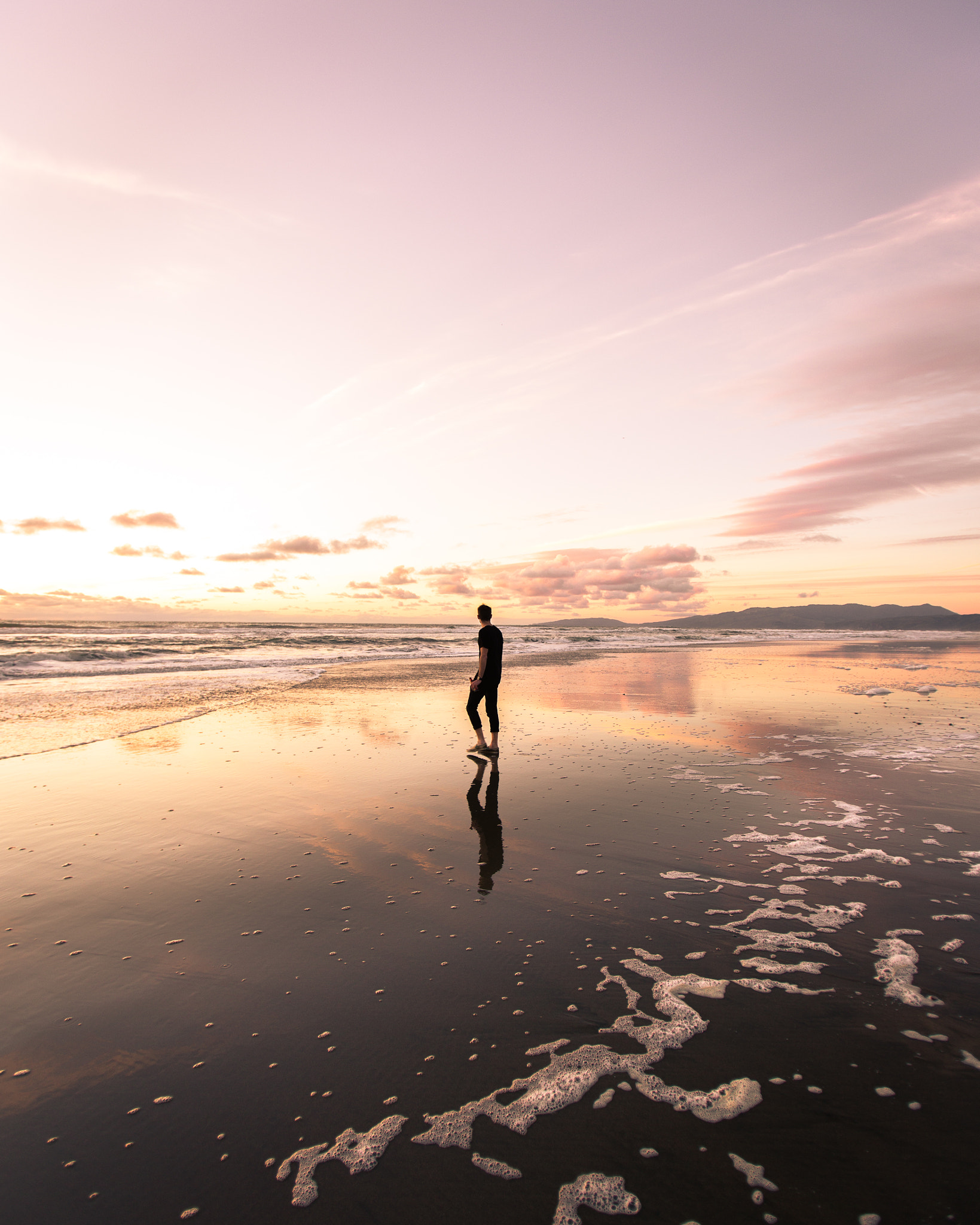 Canon EF 16-35mm F2.8L USM sample photo. Ocean beach hangs photography