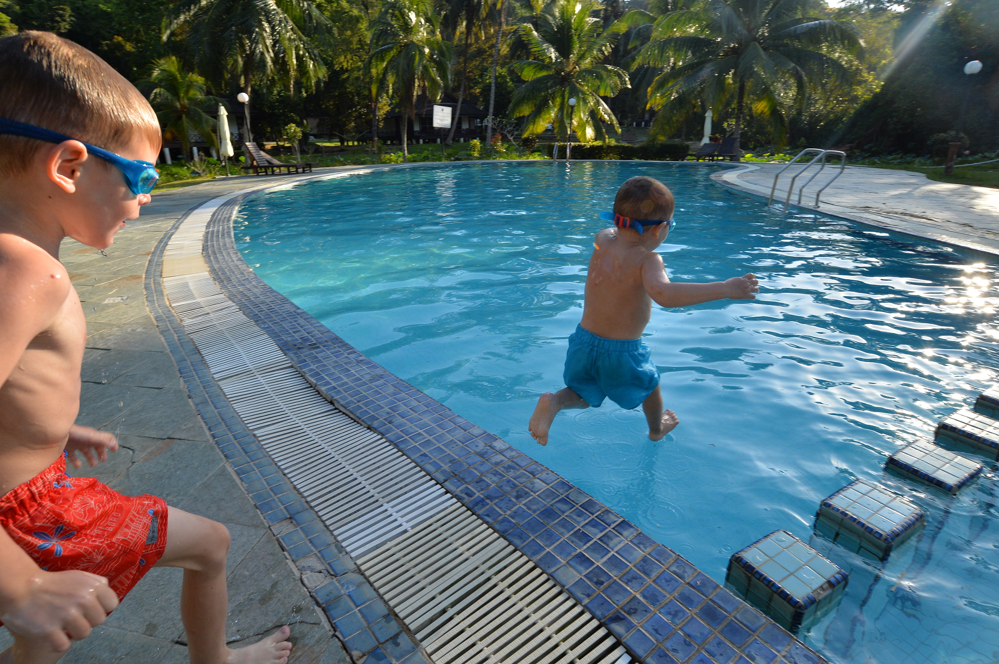 Nikon AF-S Nikkor 18-35mm F3.5-4.5G ED sample photo. Running on water photography