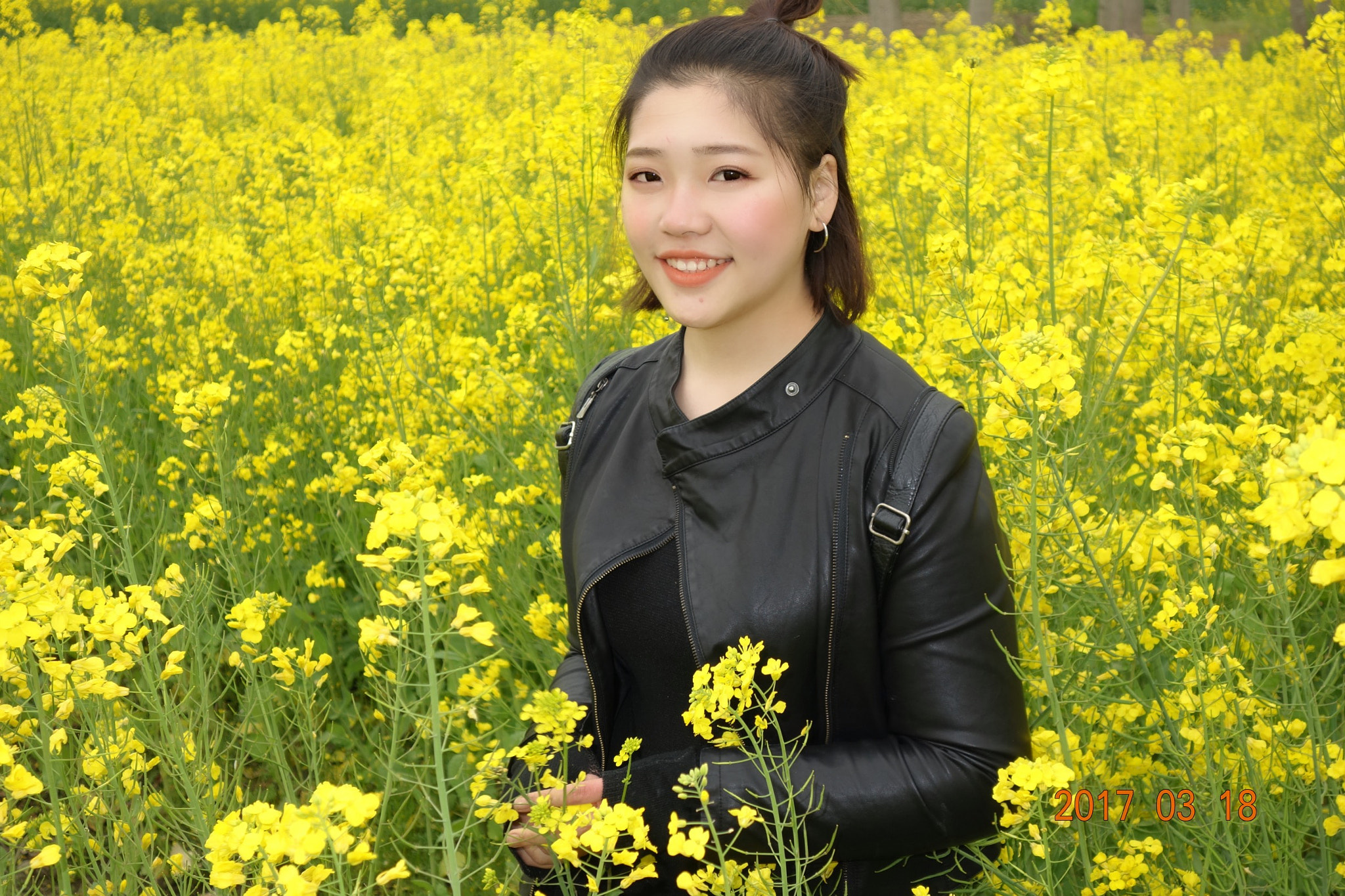 Sony Cyber-shot DSC-RX100 + Sony 28-100mm F1.8-4.9 sample photo