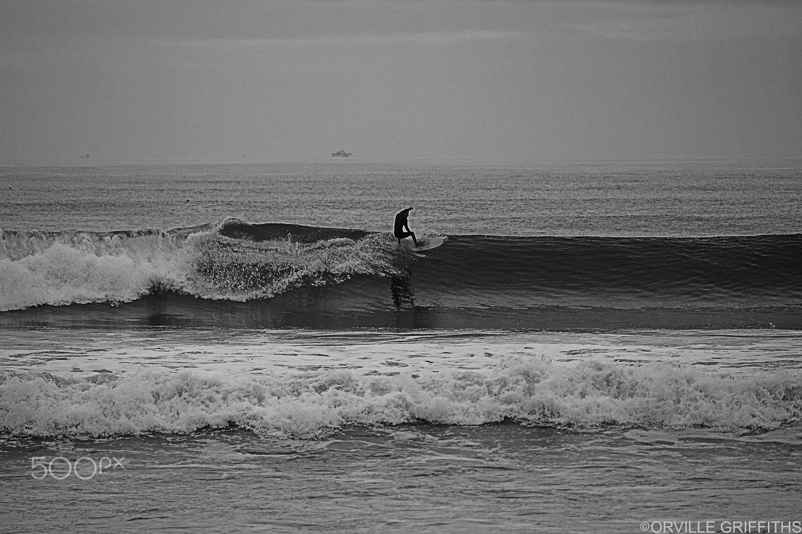 Sony ILCA-77M2 + Minolta AF 70-210mm F4 Macro sample photo. Lone**surfer*nº2 photography