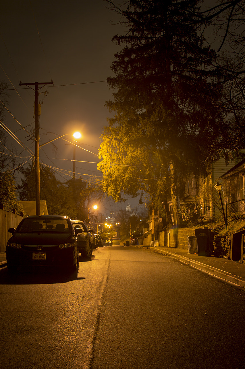 Canon EF 28-135mm F3.5-5.6 IS USM sample photo. Athens streets photography