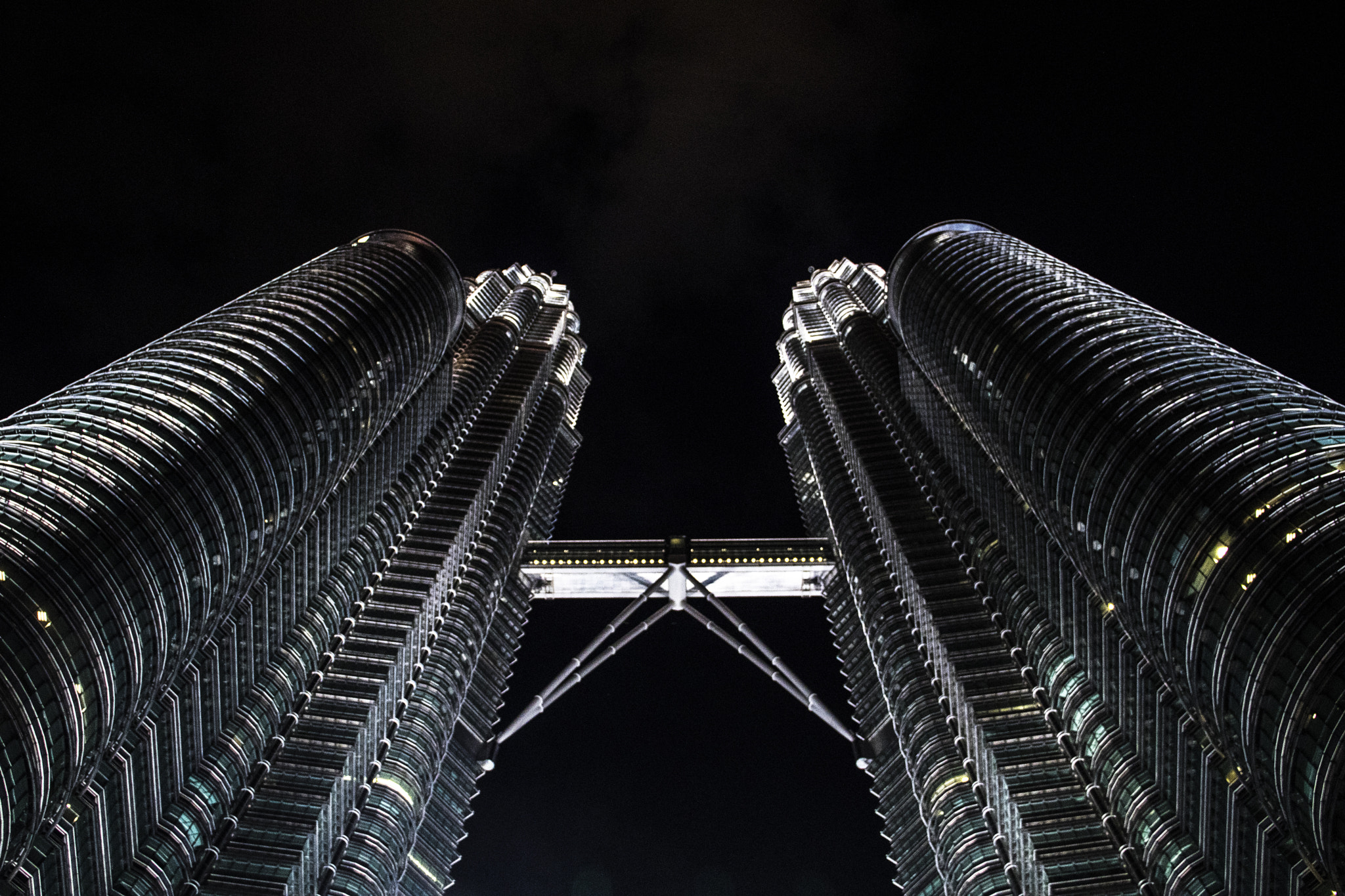 Canon EF-S 18-135mm F3.5-5.6 IS sample photo. Kuala lumpur convention centre klcc, malaysia photography