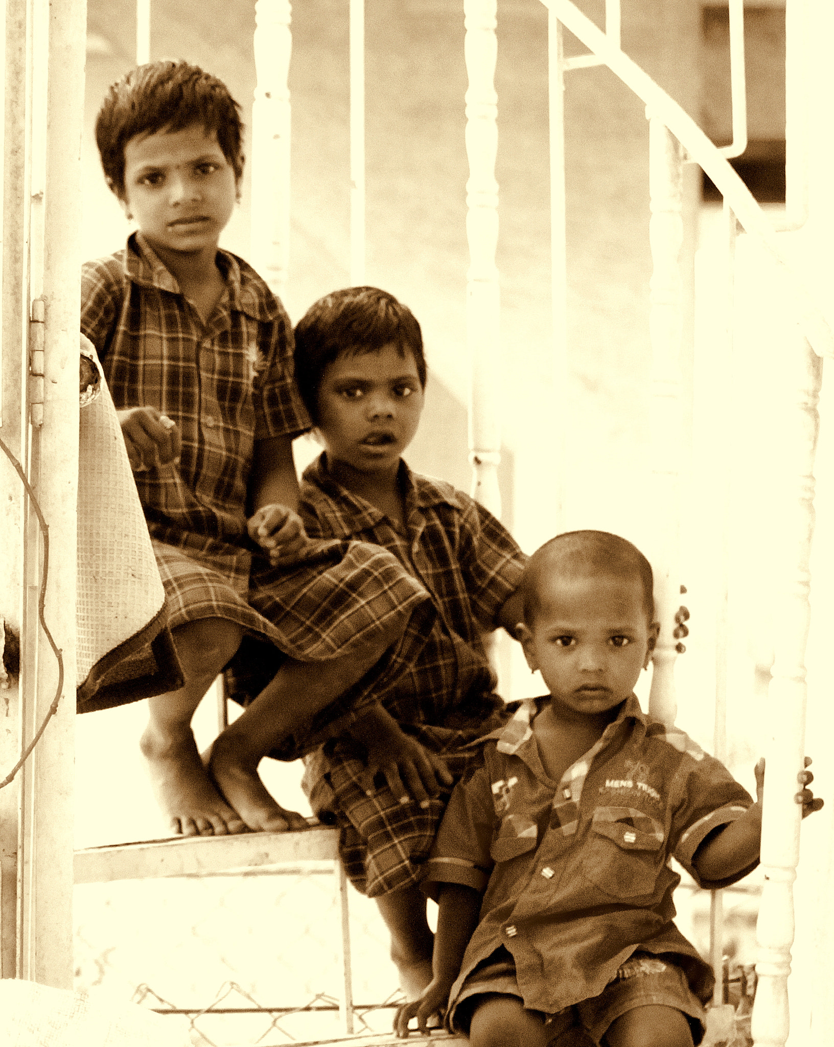 Canon EOS 500D (EOS Rebel T1i / EOS Kiss X3) sample photo. Innocent faces photography