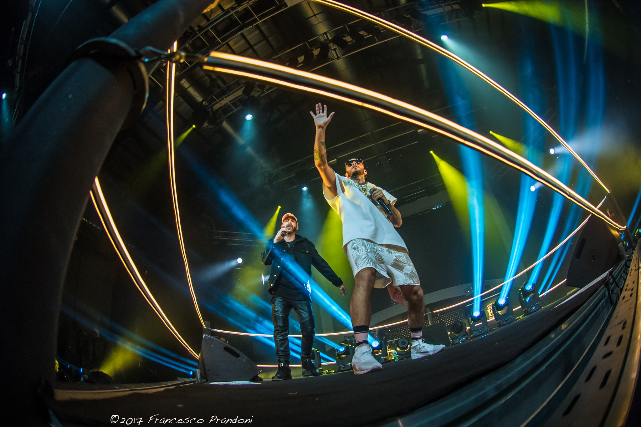 Nikon AF DX Fisheye-Nikkor 10.5mm F2.8G ED sample photo. Foto concerto emis killa milano marzo prandoni photography