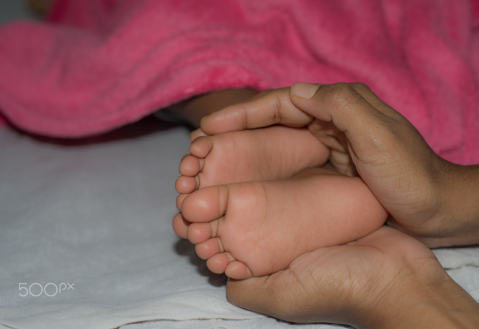 Nikon D610 + Nikon AF Nikkor 50mm F1.8D sample photo. Mother's love photography
