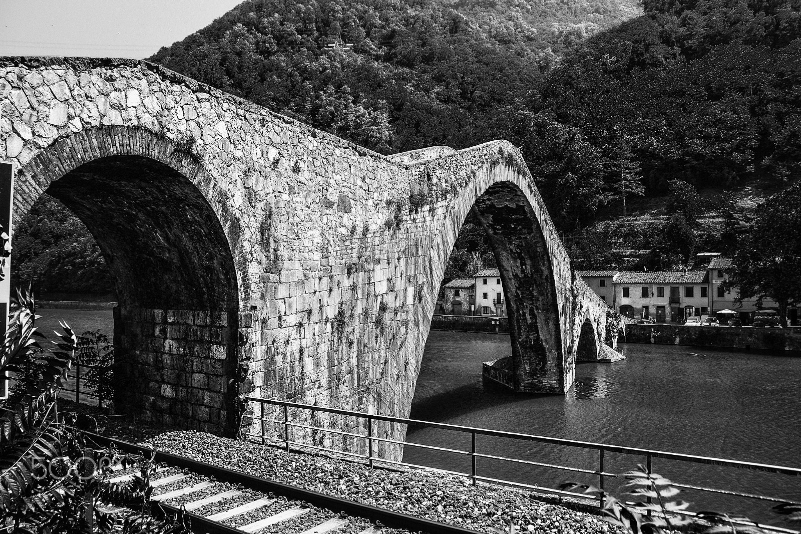 Canon EOS 60D + Tamron AF 18-200mm F3.5-6.3 XR Di II LD Aspherical (IF) Macro sample photo. Maddalena's bridge in tuscany photography