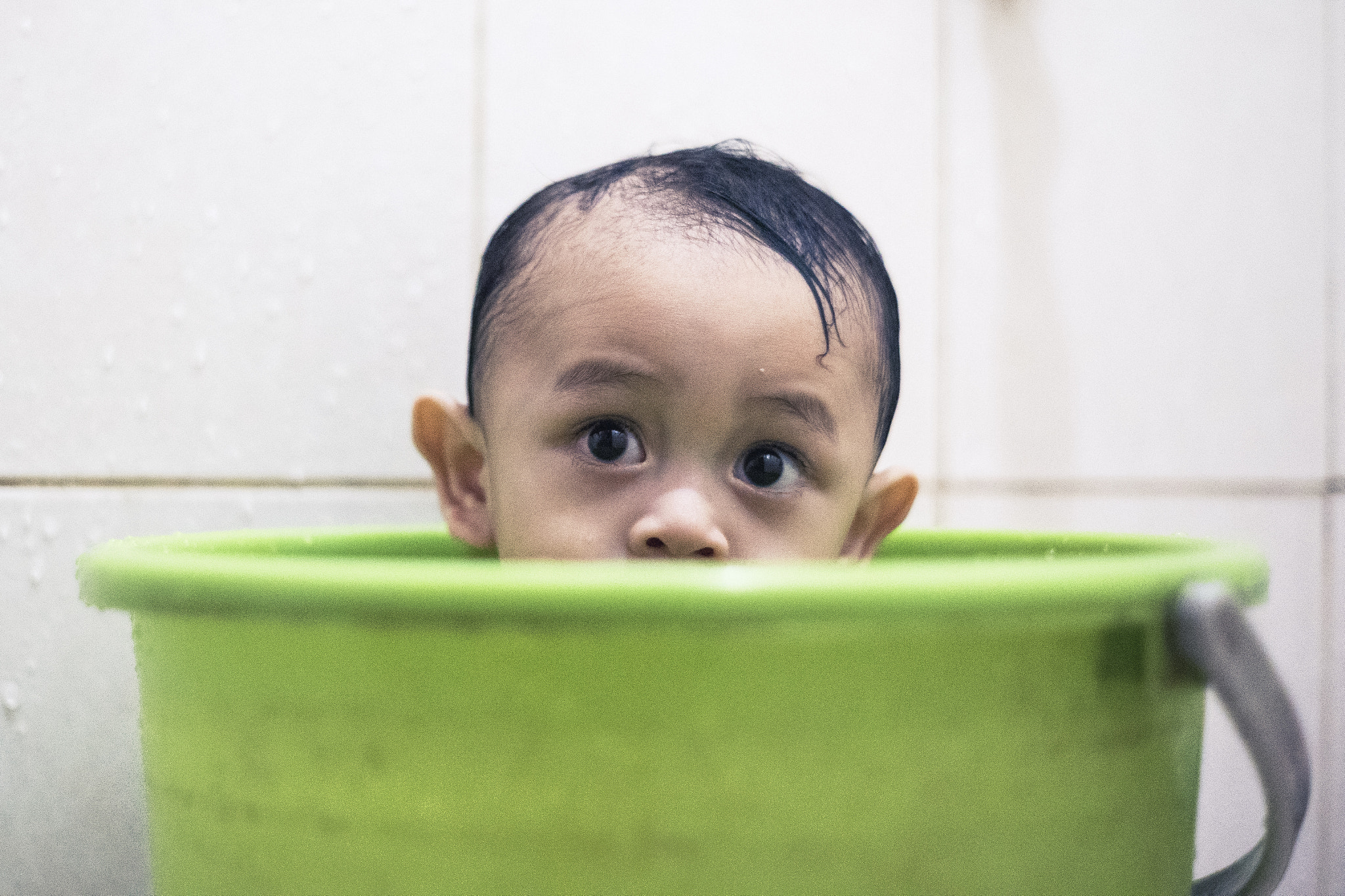 Sony a7 II sample photo. Bath time. after every shower or bath, he demand to be put inside a bucket fill water. don't... photography