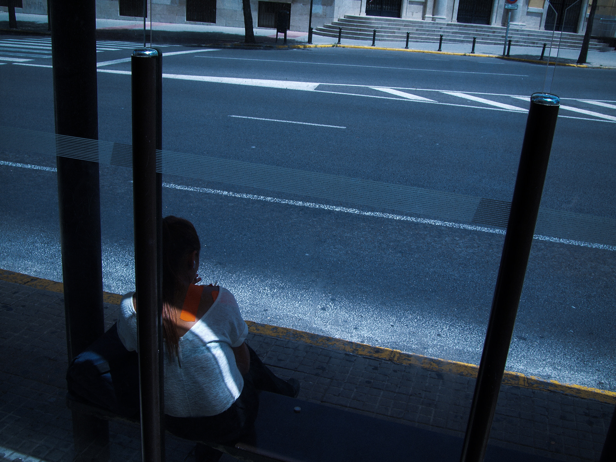 Olympus E-330 (EVOLT E-330) sample photo. Lines of person photography
