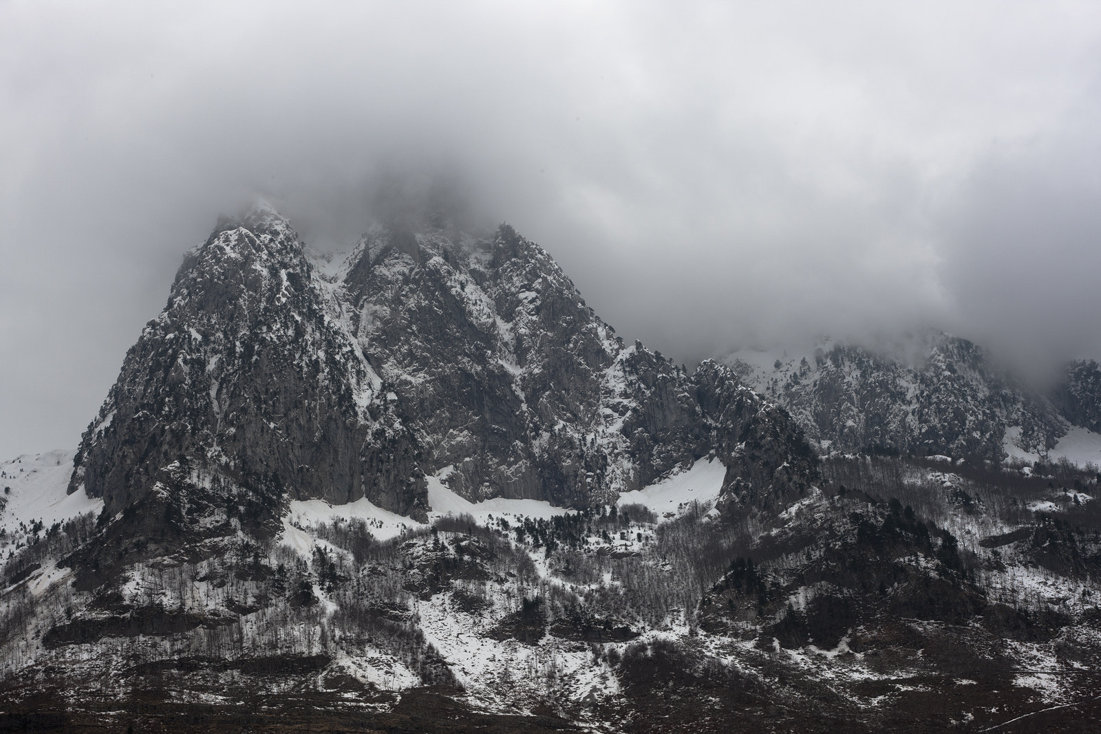 Canon EOS-1Ds Mark III sample photo. Peak photography