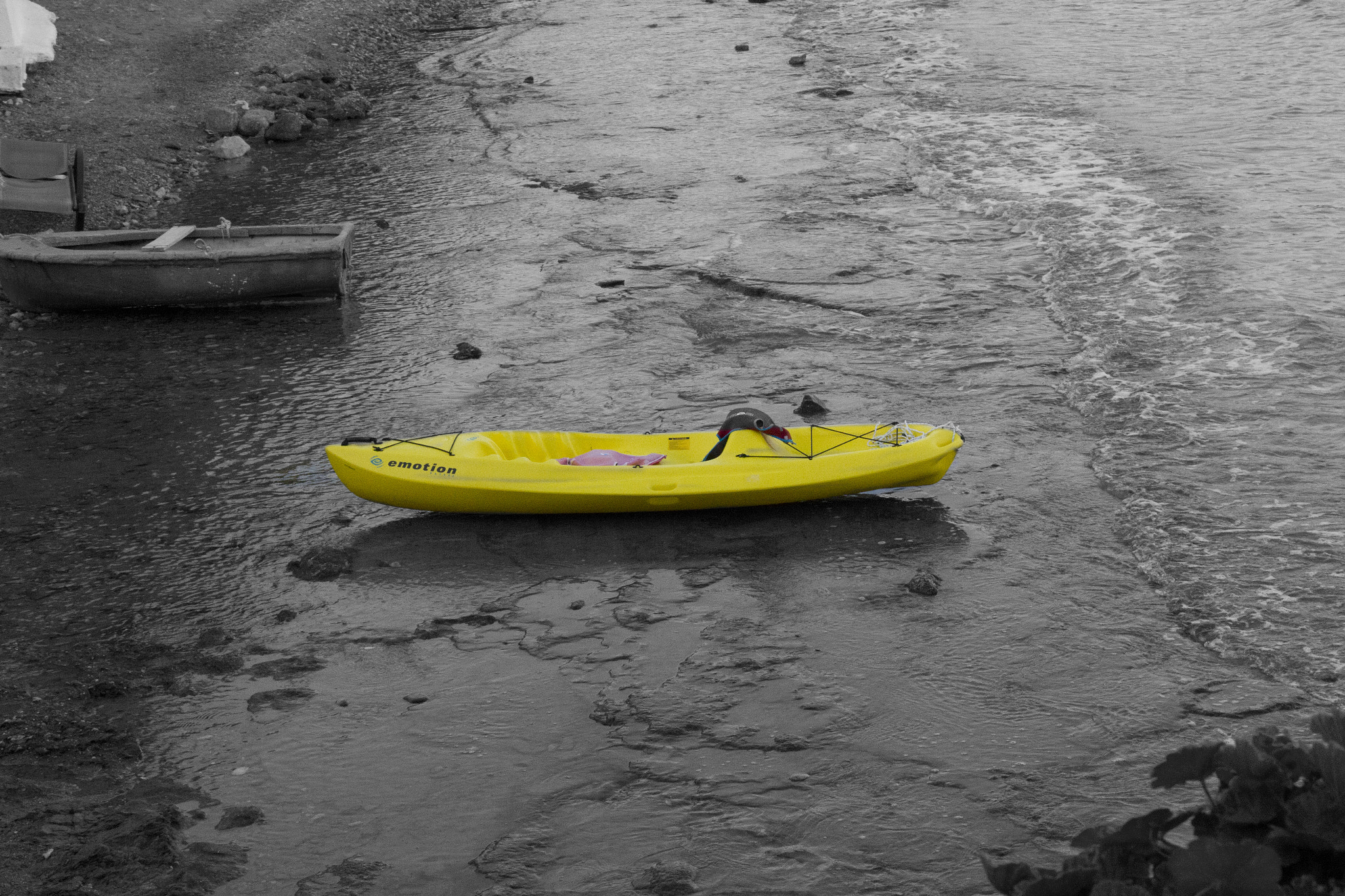 Canon EF-S 18-55mm F3.5-5.6 III sample photo. Canoe photography