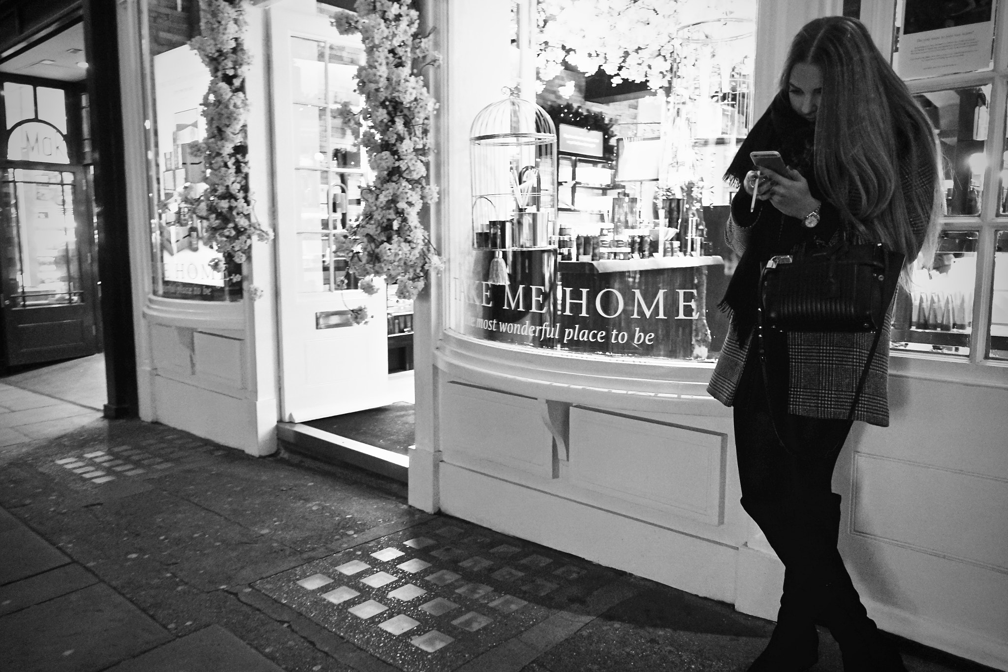 Sony Cyber-shot DSC-RX100 IV + Sony 24-70mm F1.8-2.8 sample photo. Covent garden, london, uk. photography