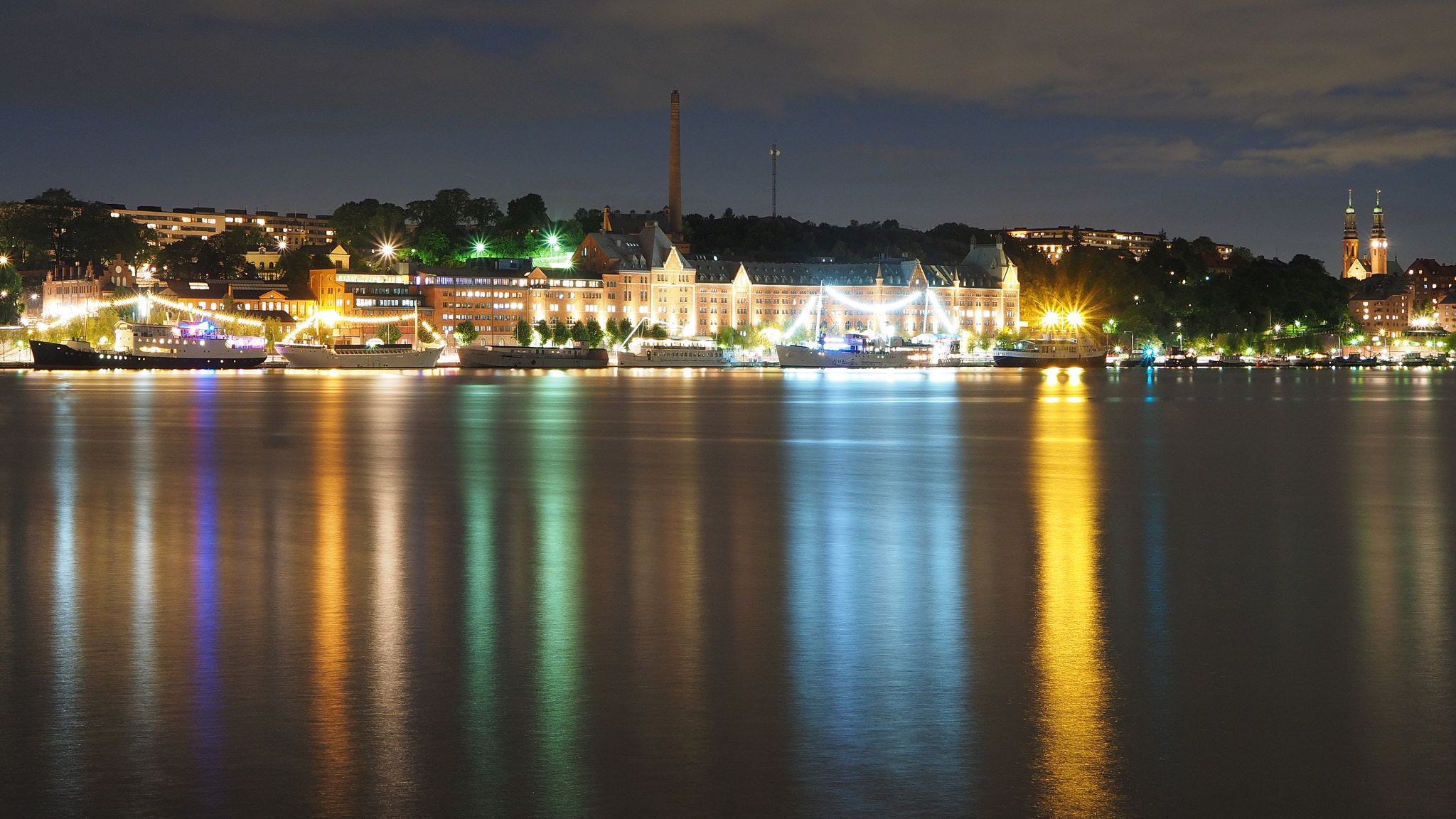 Olympus OM-D E-M1 + LUMIX G 25/F1.7 sample photo. Stockholm södar mälarstrand photography