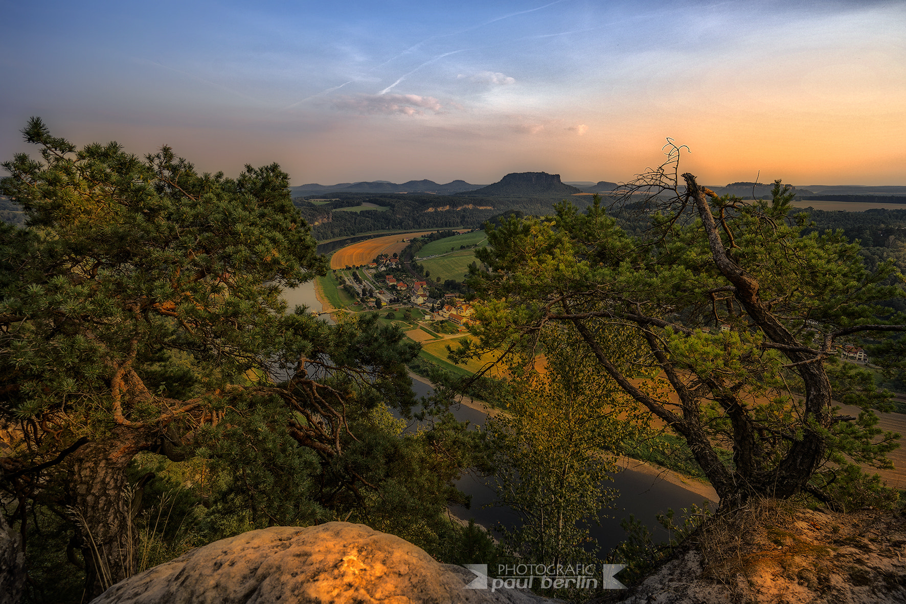 Sony a7R + Sony Vario-Tessar T* FE 16-35mm F4 ZA OSS sample photo. Landscape photography