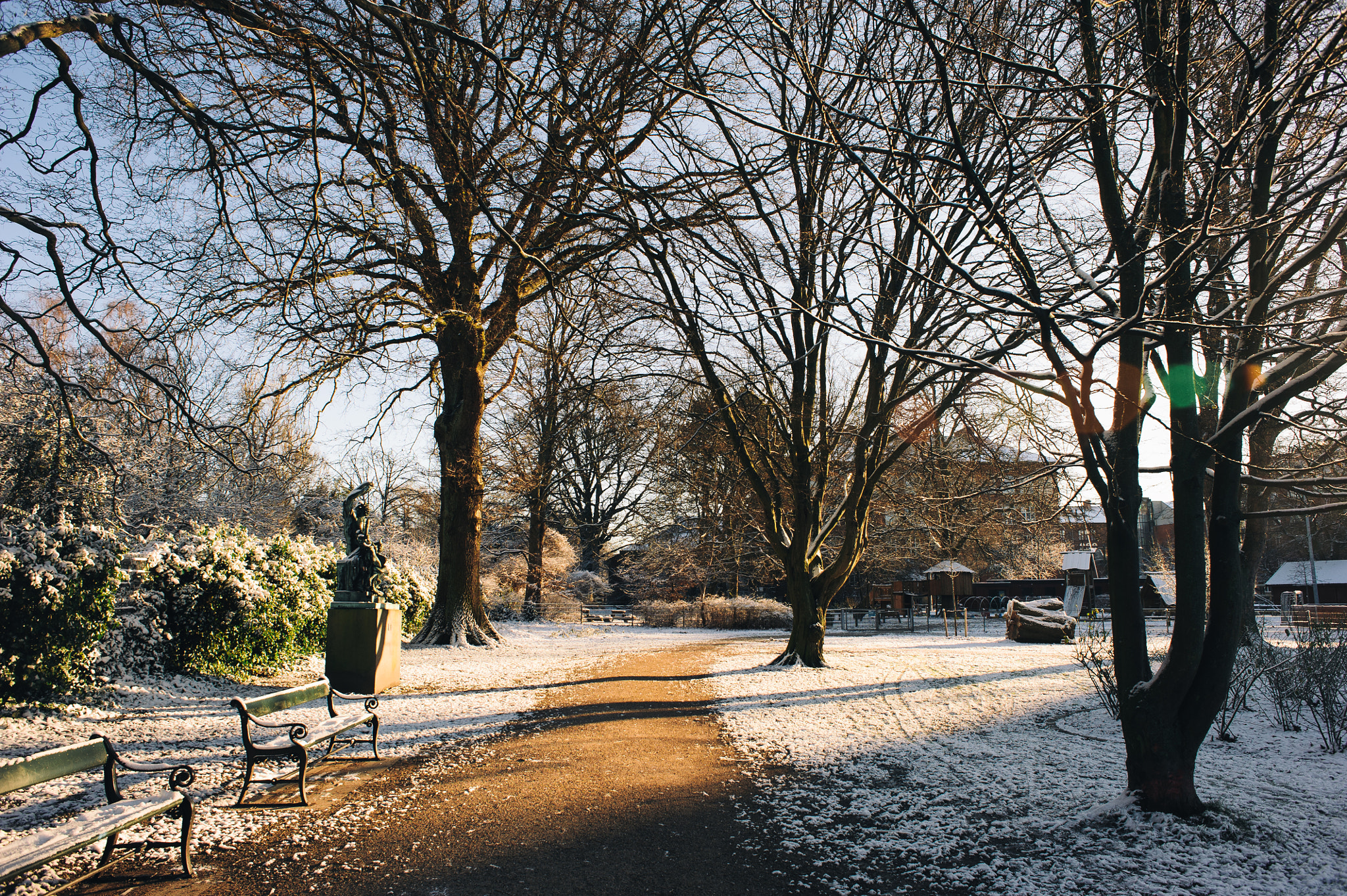 Nikon D700 + Nikon AF Nikkor 24mm F2.8D sample photo. Sunny winter photography