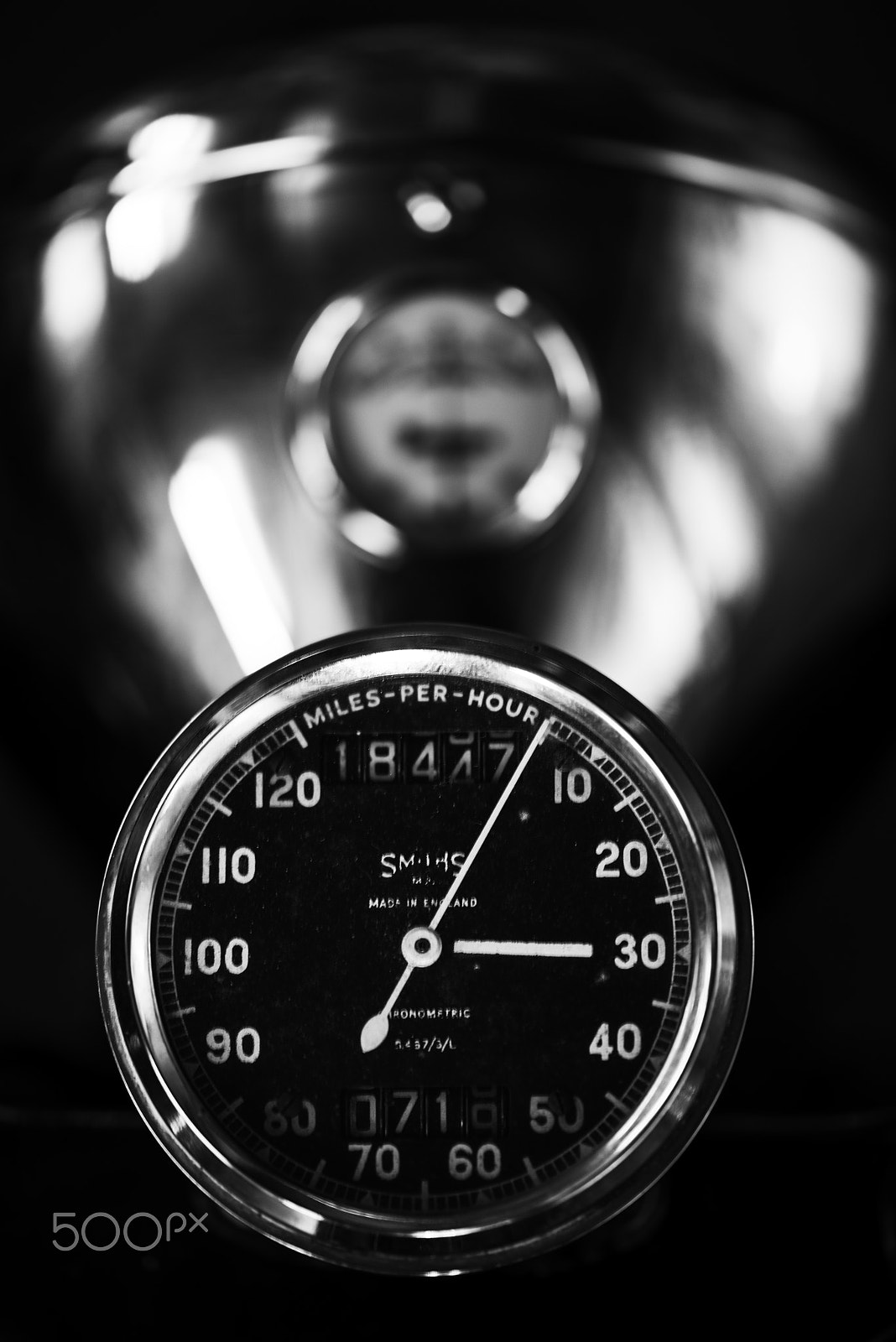 Sigma 105mm F2.8 EX DG OS HSM sample photo. Clocks photography