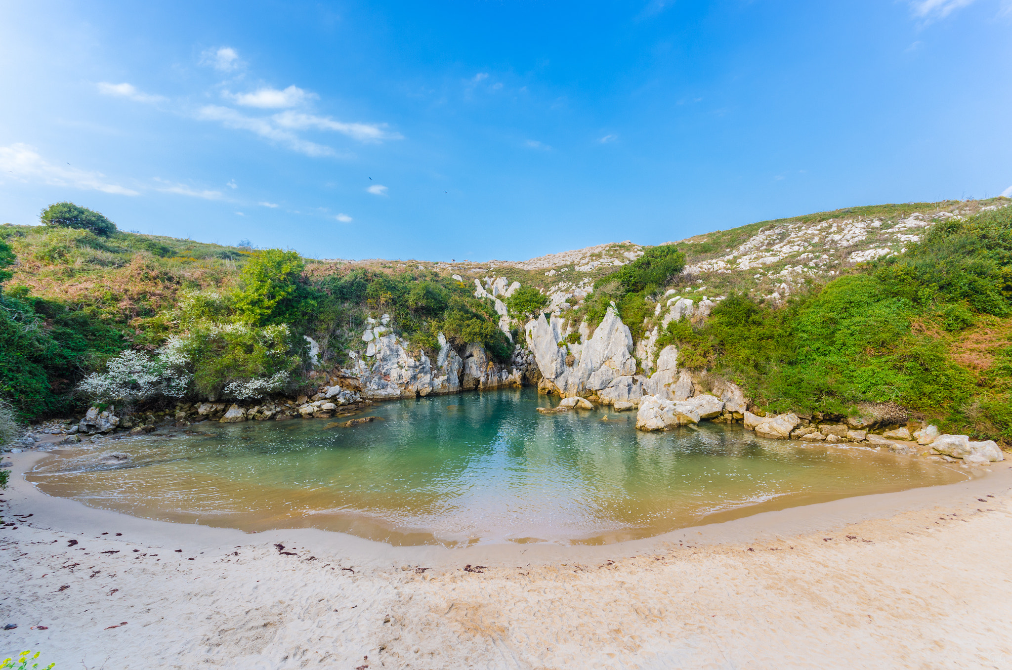 Sigma 10-20mm F4-5.6 EX DC HSM sample photo. Playa de gulpiyuri photography