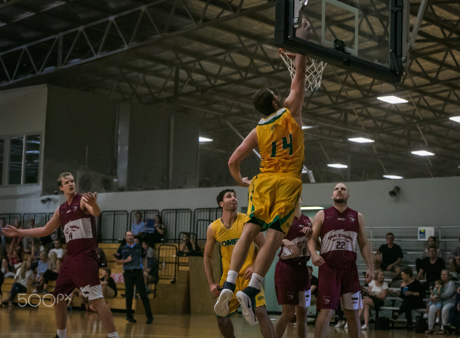 Canon EF 24-70mm F4L IS USM sample photo. Waratah league sydney comets vs manly sea eagles photography
