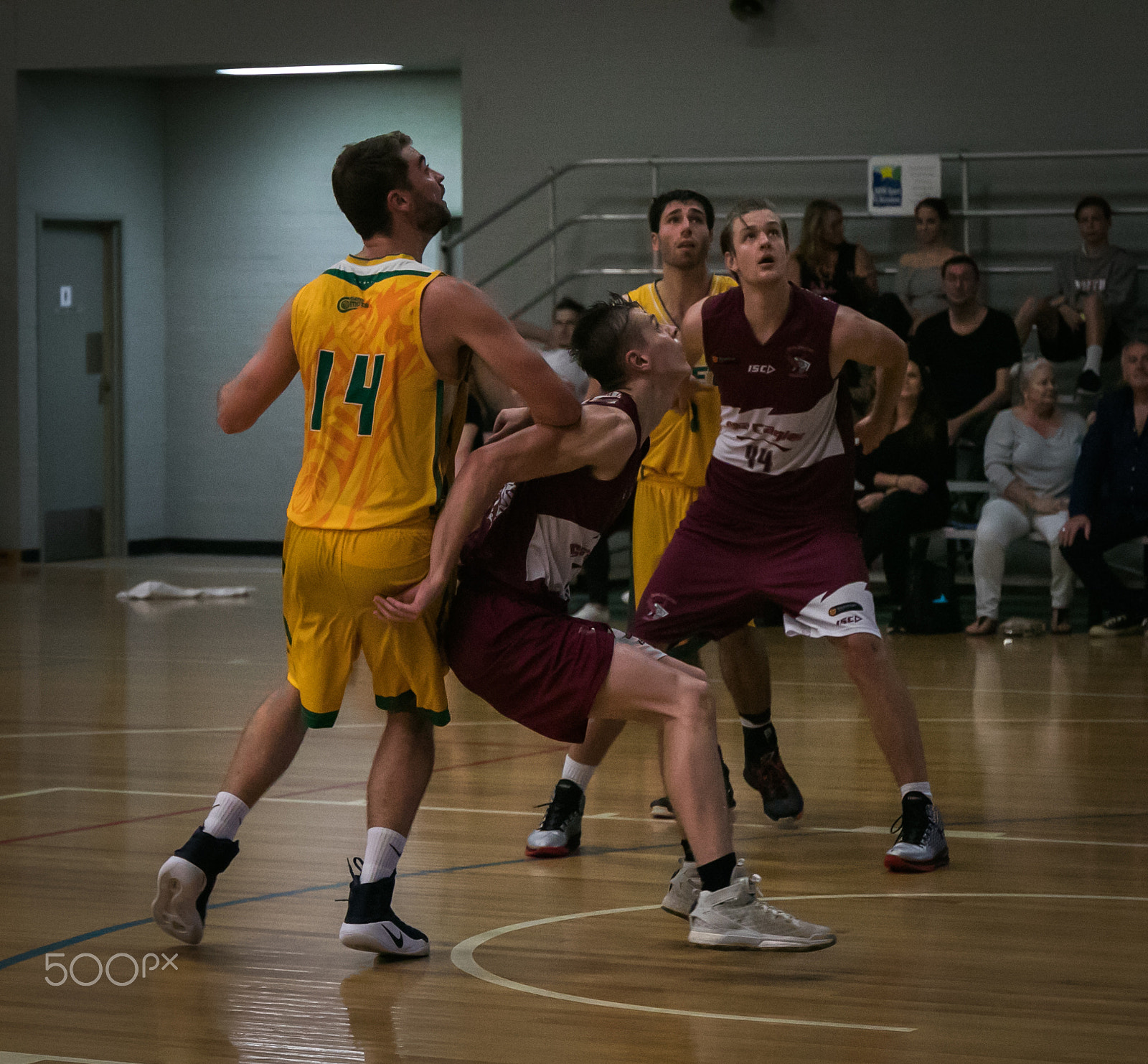 Canon EF 24-70mm F4L IS USM sample photo. Waratah league sydney comets vs manly sea eagles photography