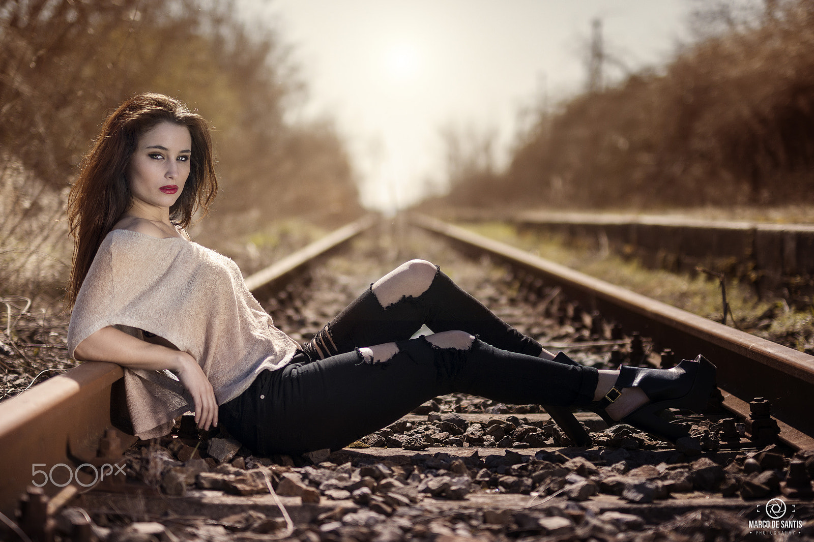 Nikon D7100 + Sigma 50mm F1.4 DG HSM Art sample photo. Girl on trail photography