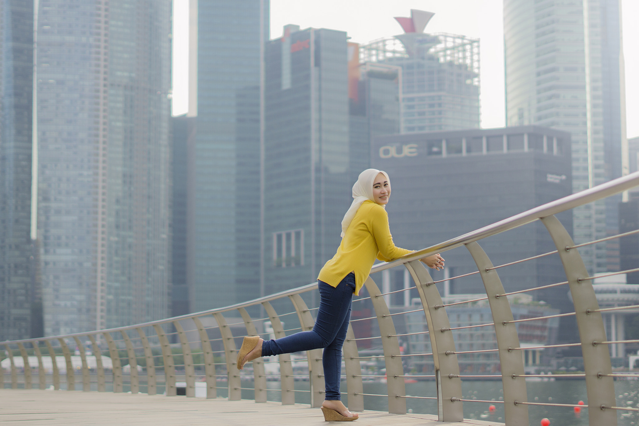 Sony FE 50mm F1.8 sample photo. Hijab marina bay singapore 1 photography