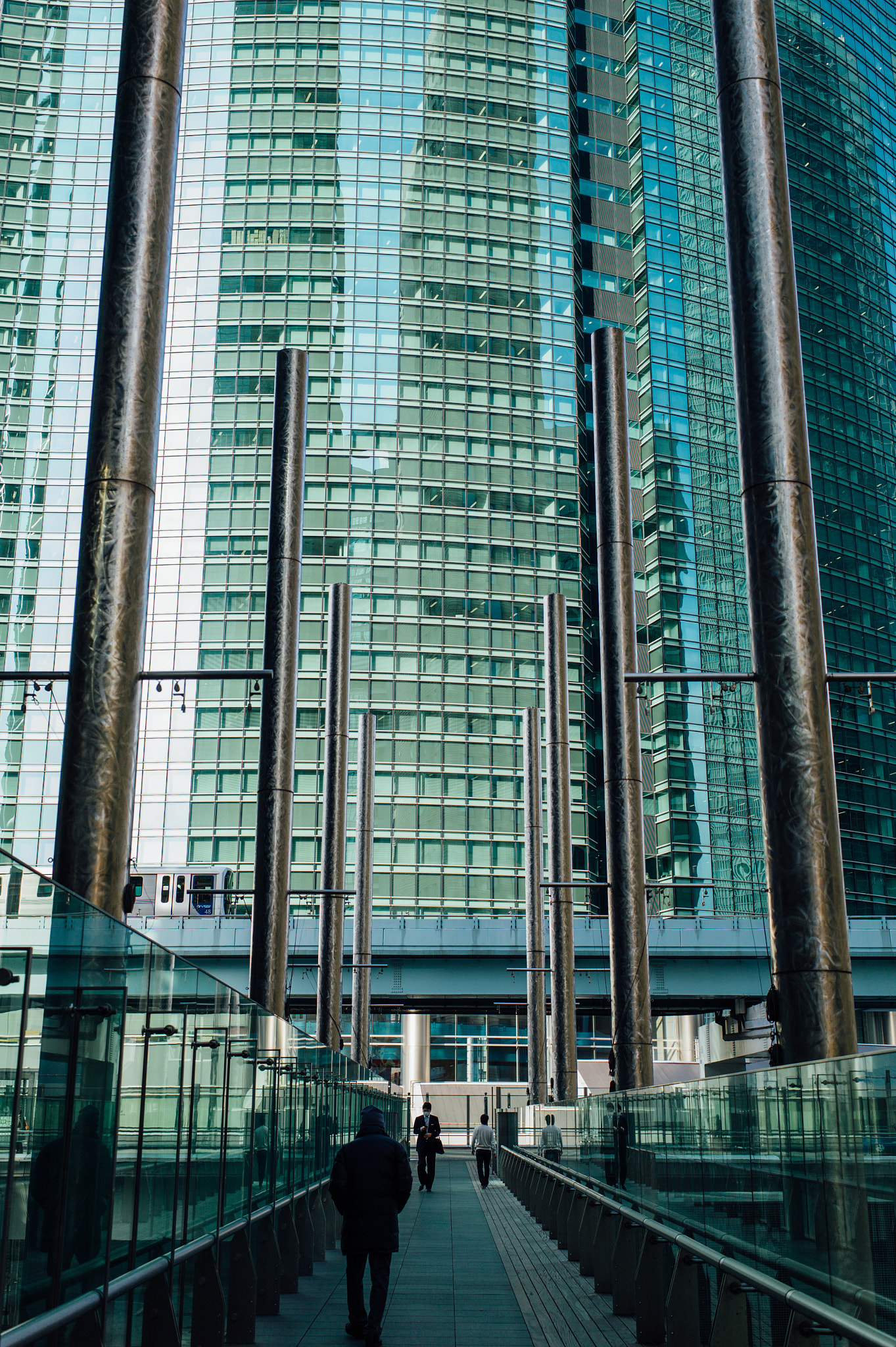 Leica M9 + Leica Summilux-M 35mm F1.4 ASPH sample photo. The urban suspension bridge photography