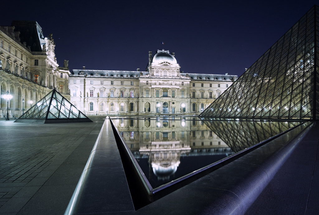 Sony SLT-A77 + Sony DT 18-55mm F3.5-5.6 SAM sample photo. Le louvre photography