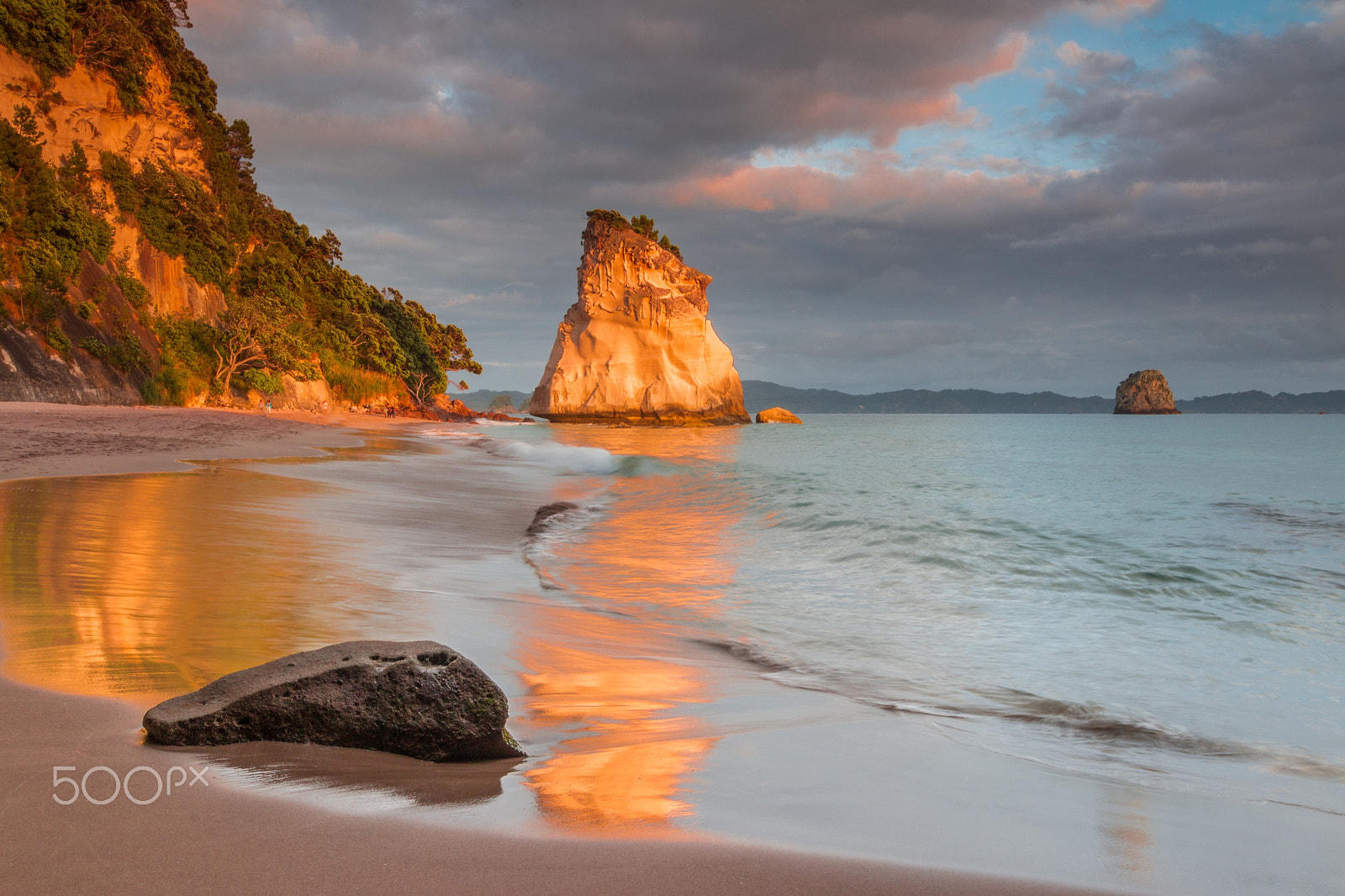 Sigma 10-20mm F3.5 EX DC HSM sample photo. Sunrise at cathedral cove photography