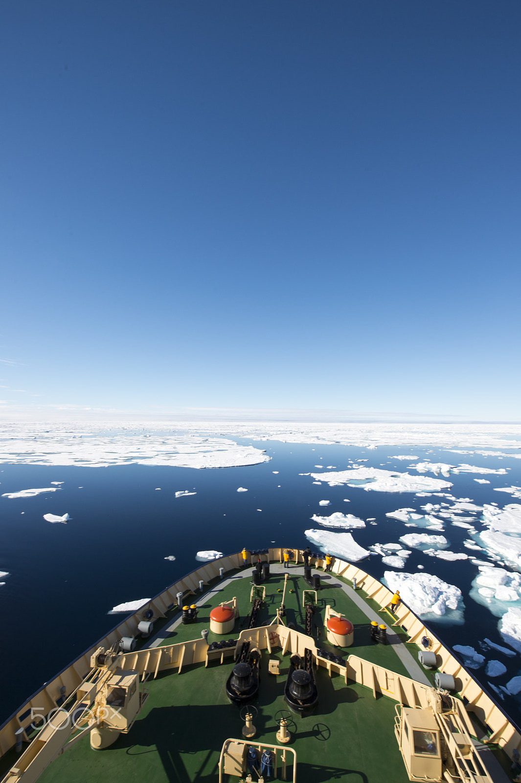 Nikon AF-S Nikkor 14-24mm F2.8G ED sample photo. Icebreaker in the ice photography