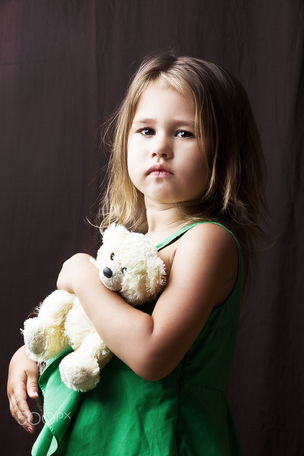 Canon EOS 550D (EOS Rebel T2i / EOS Kiss X4) sample photo. Portrait of a little girl photography