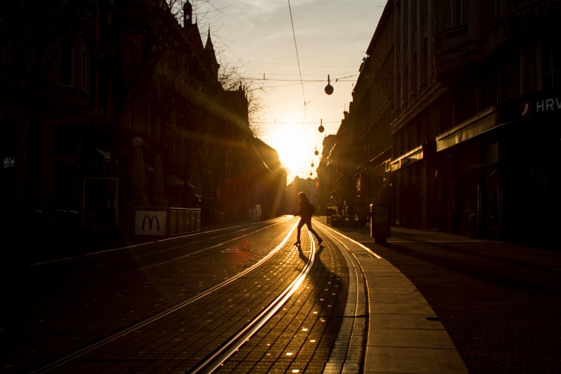 Canon EF 28mm F1.8 USM sample photo. Early morning photography
