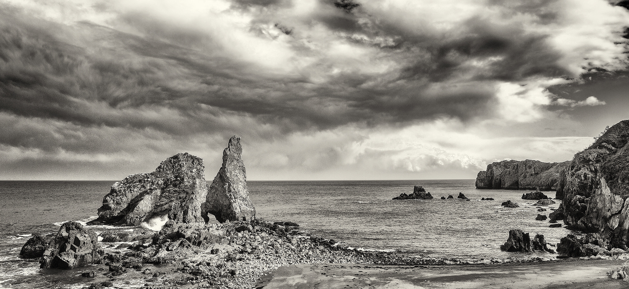 Canon EOS 60D sample photo. Clouds over pendueles. nubes sobre pendueles. photography