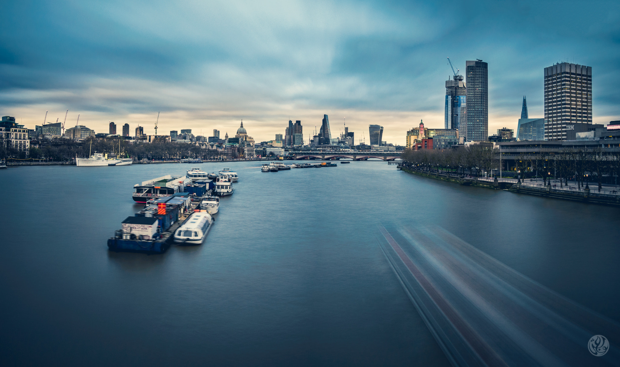 Olympus OM-D E-M10 II + Panasonic Lumix G 14mm F2.5 ASPH sample photo. The dark river photography