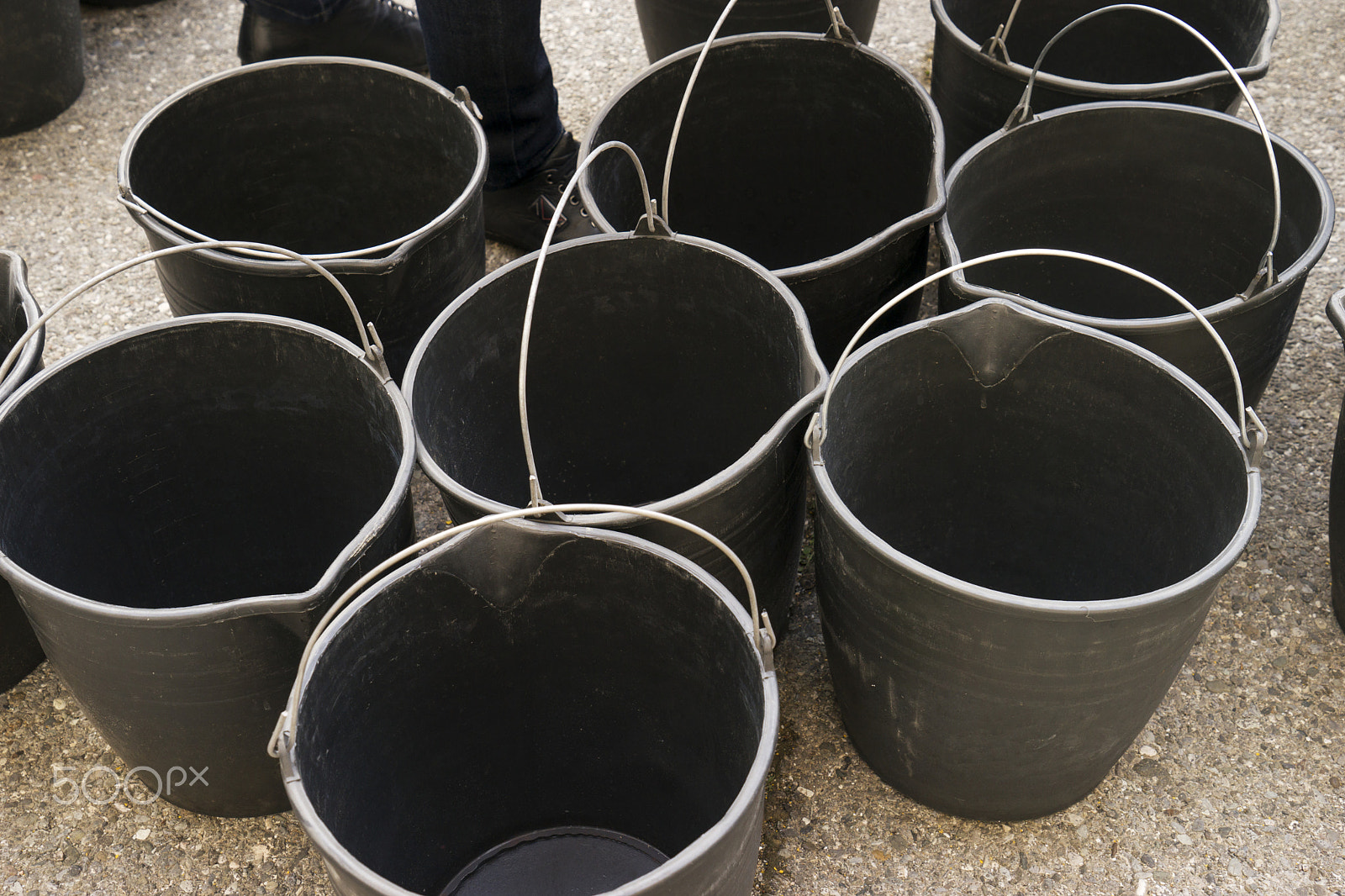 Sony a7 + Sony Vario Tessar T* FE 24-70mm F4 ZA OSS sample photo. The black buckets pails photography