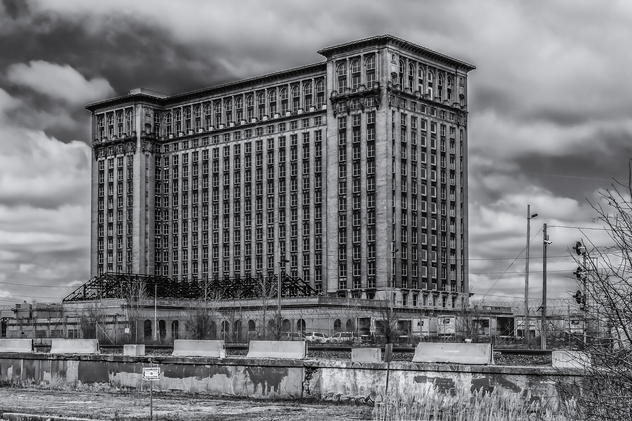 Canon EF 28-135mm F3.5-5.6 IS USM sample photo. Central station photography
