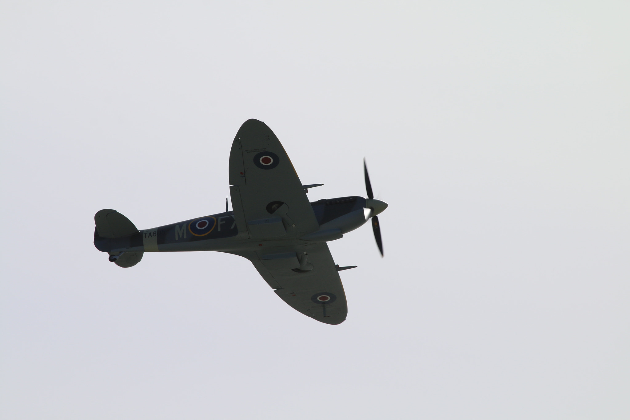 Canon EOS 70D + Canon EF 100-400mm F4.5-5.6L IS USM sample photo. Dame vera lynn's 100th birthday flypast photography