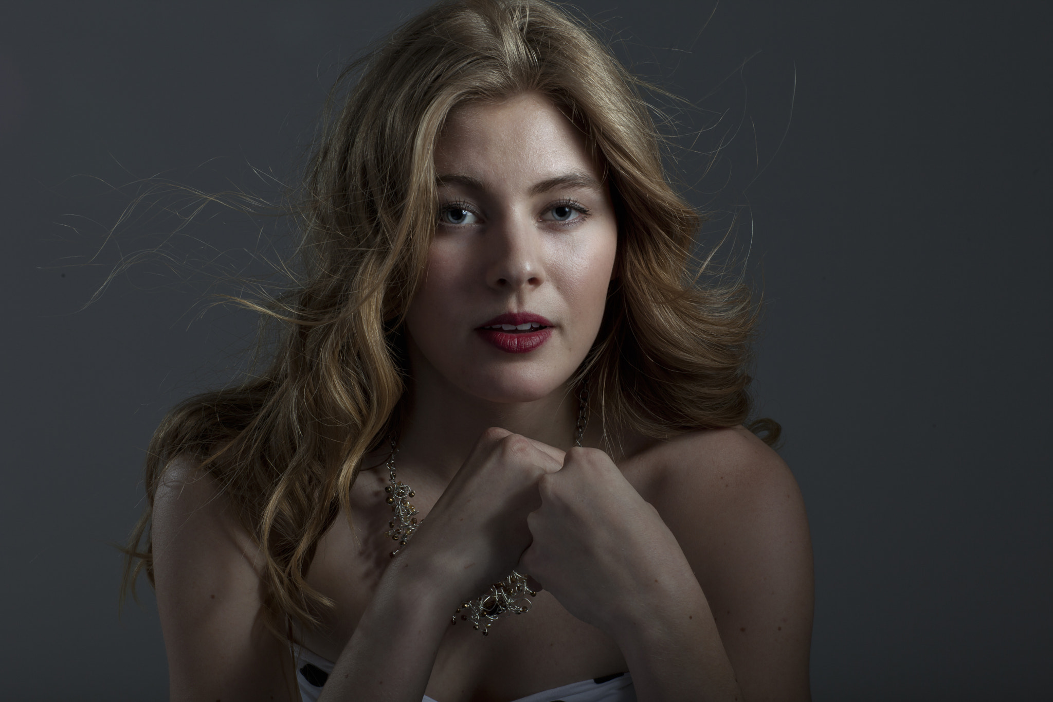 Canon EF 85mm F1.2L II USM sample photo. Camille photography