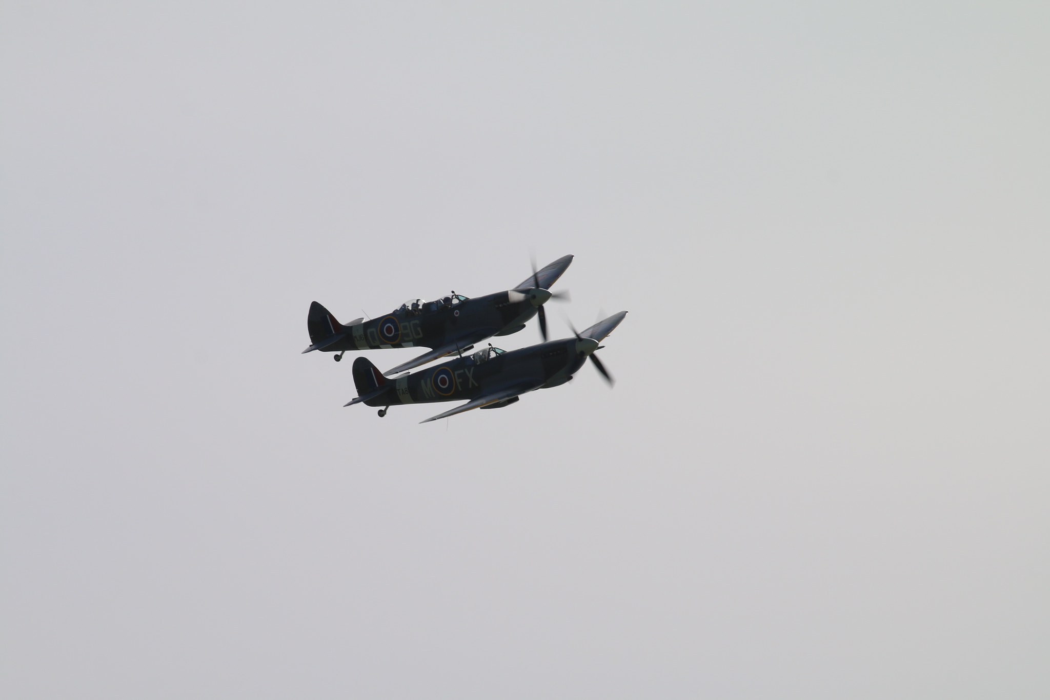 Canon EOS 70D + Canon EF 100-400mm F4.5-5.6L IS USM sample photo. Dame vera lynn's 100th birthday flypast photography