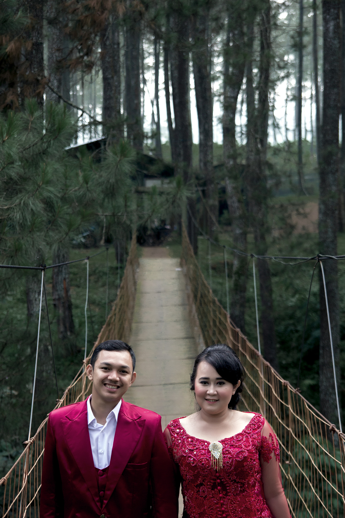 Tamron SP AF 17-50mm F2.8 XR Di II LD Aspherical (IF) sample photo. Bridge of love photography